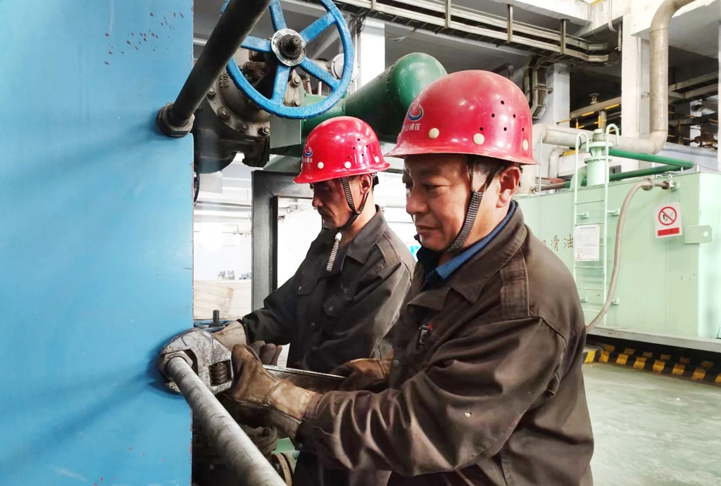 【先锋力量】热电厂的“设备医生”